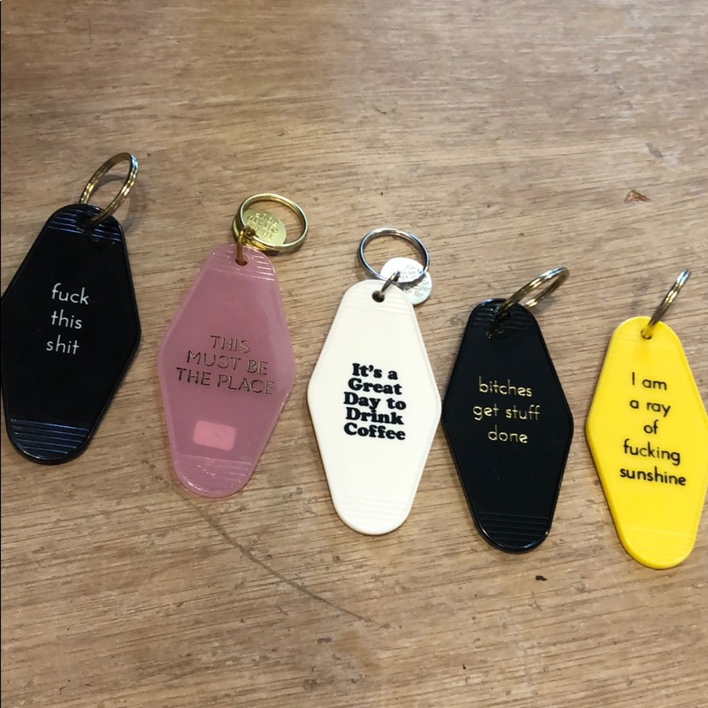 KEYCHAINS (comment which you want) (1 piece)